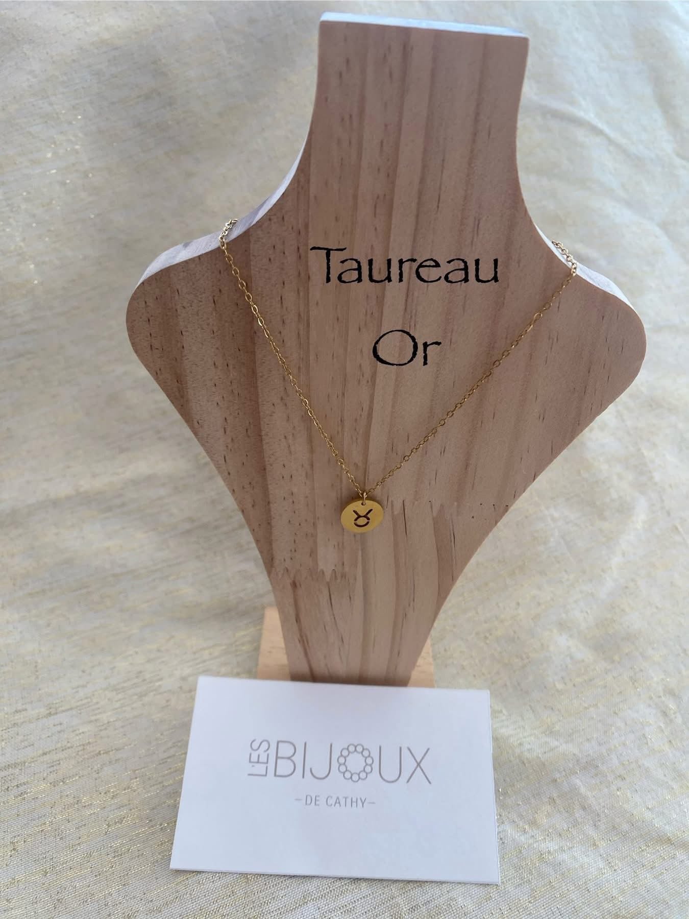 Chaîne or taureau