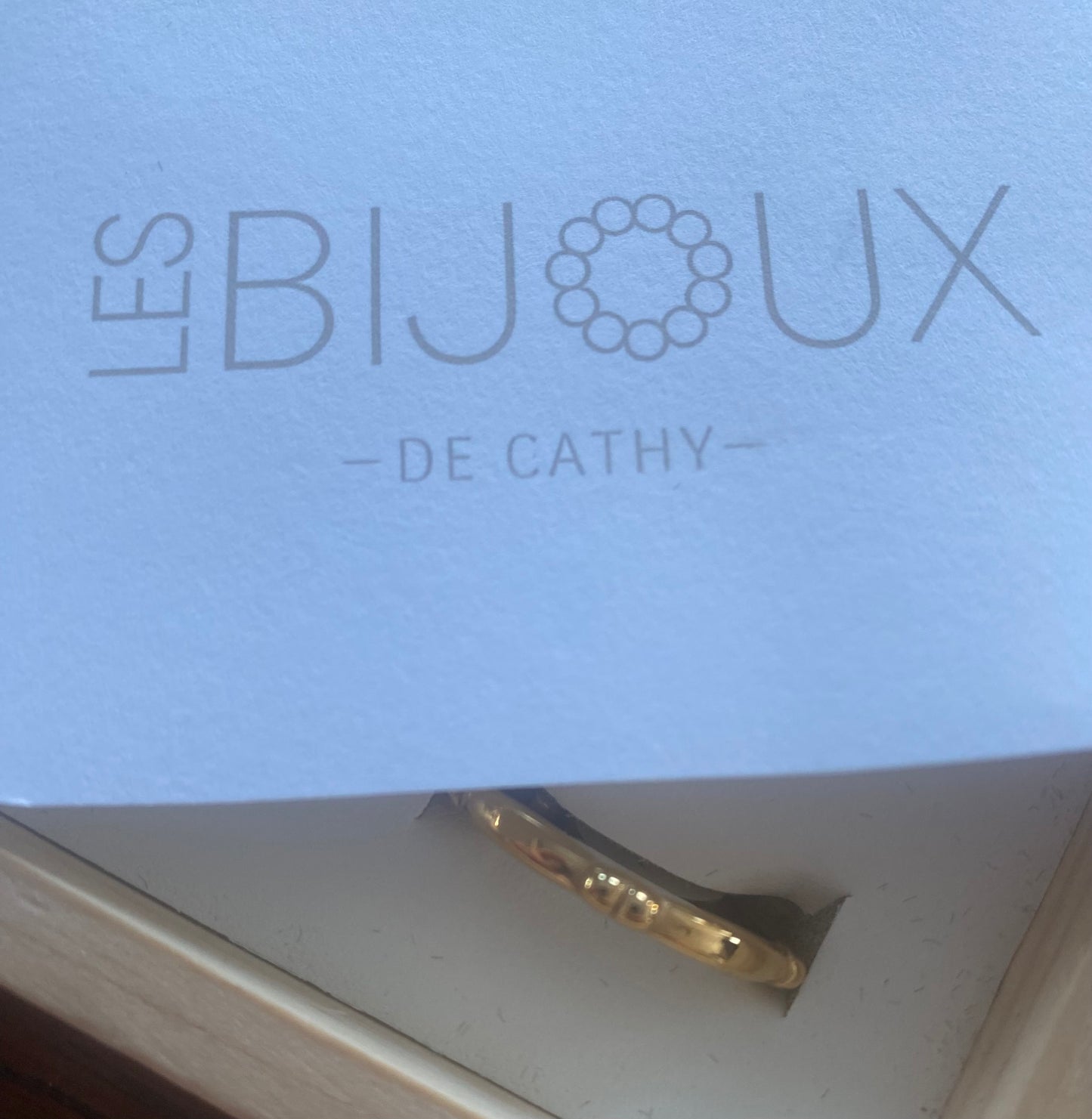 Bague or anneau avec cœurs