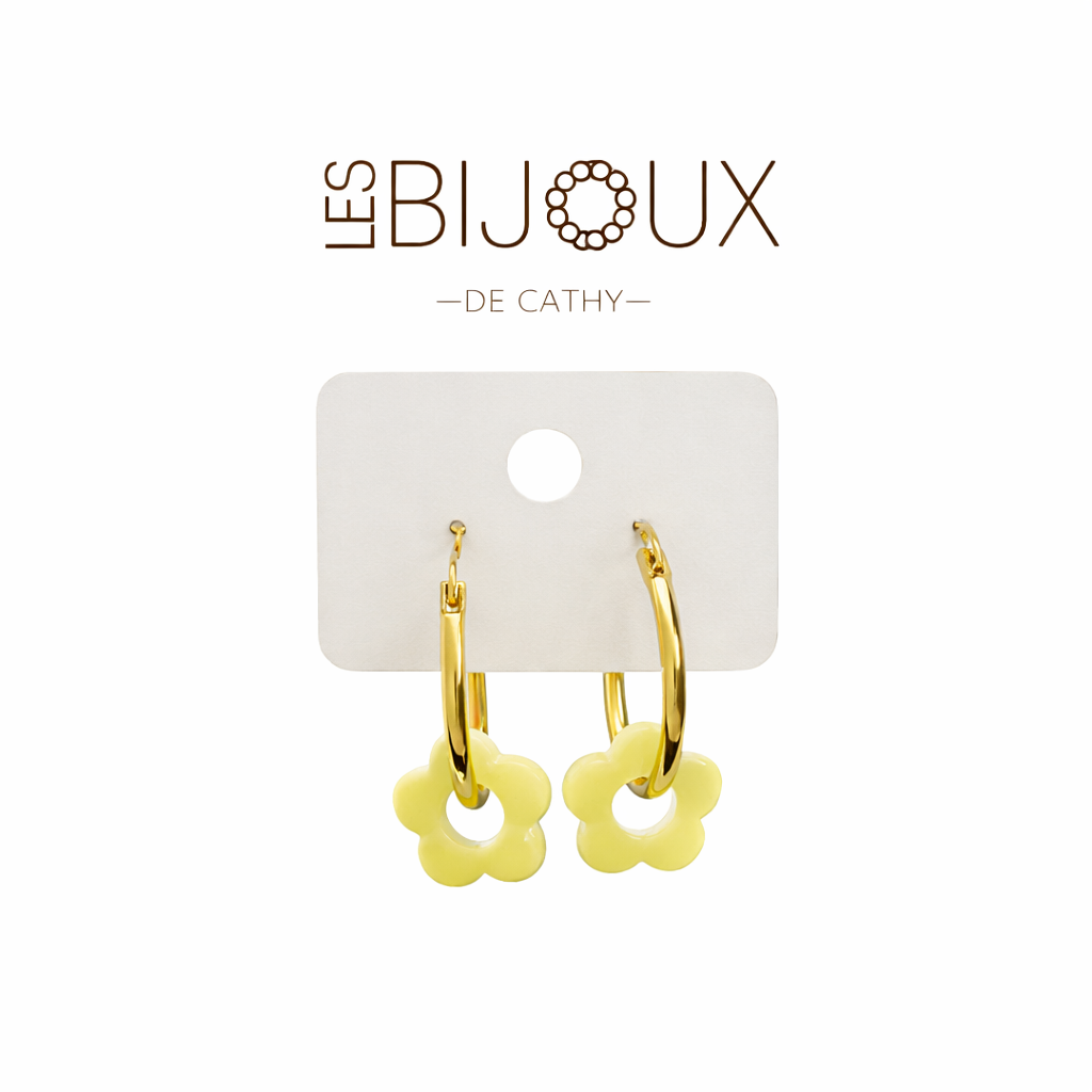 Boucles d’oreilles or 2 cm avec fleurs