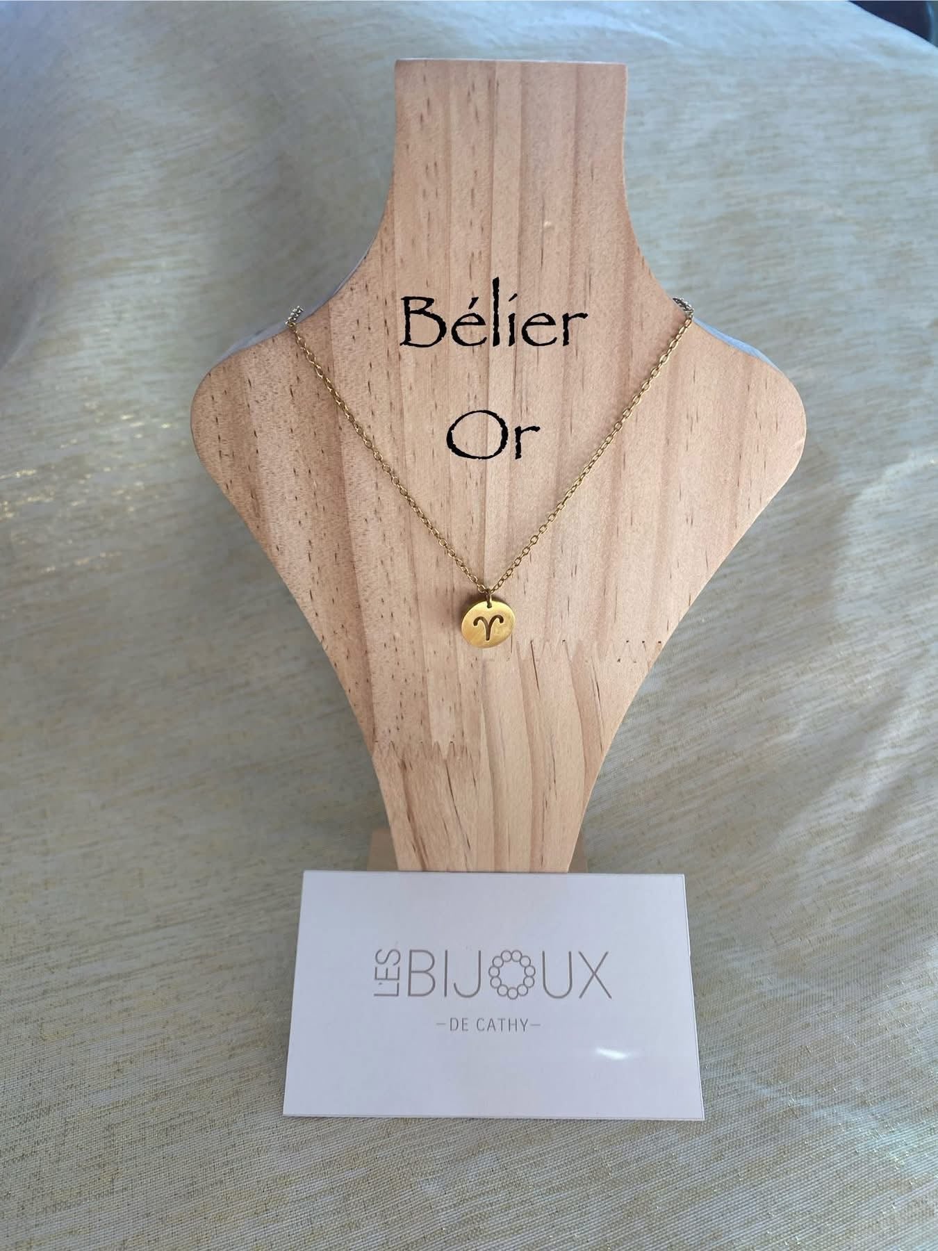 Chaîne or avec signe astrologique bélier