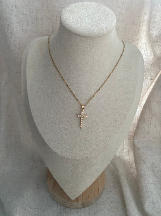 CHAINE EMMA OR AVEC BRELOQUE GRANDE CROIX
