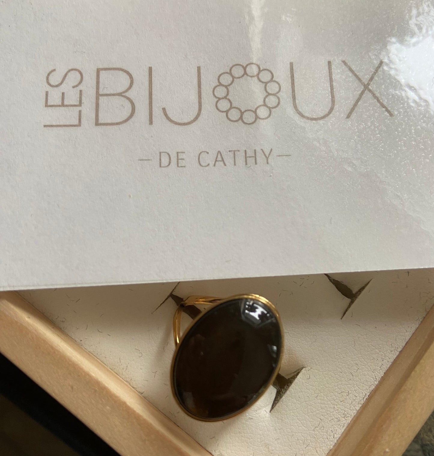 Bague or avec Pierre brune ￼