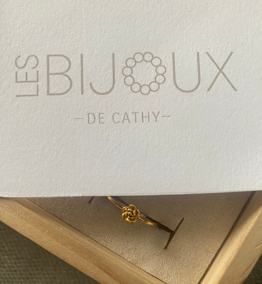Bague or petite fleur