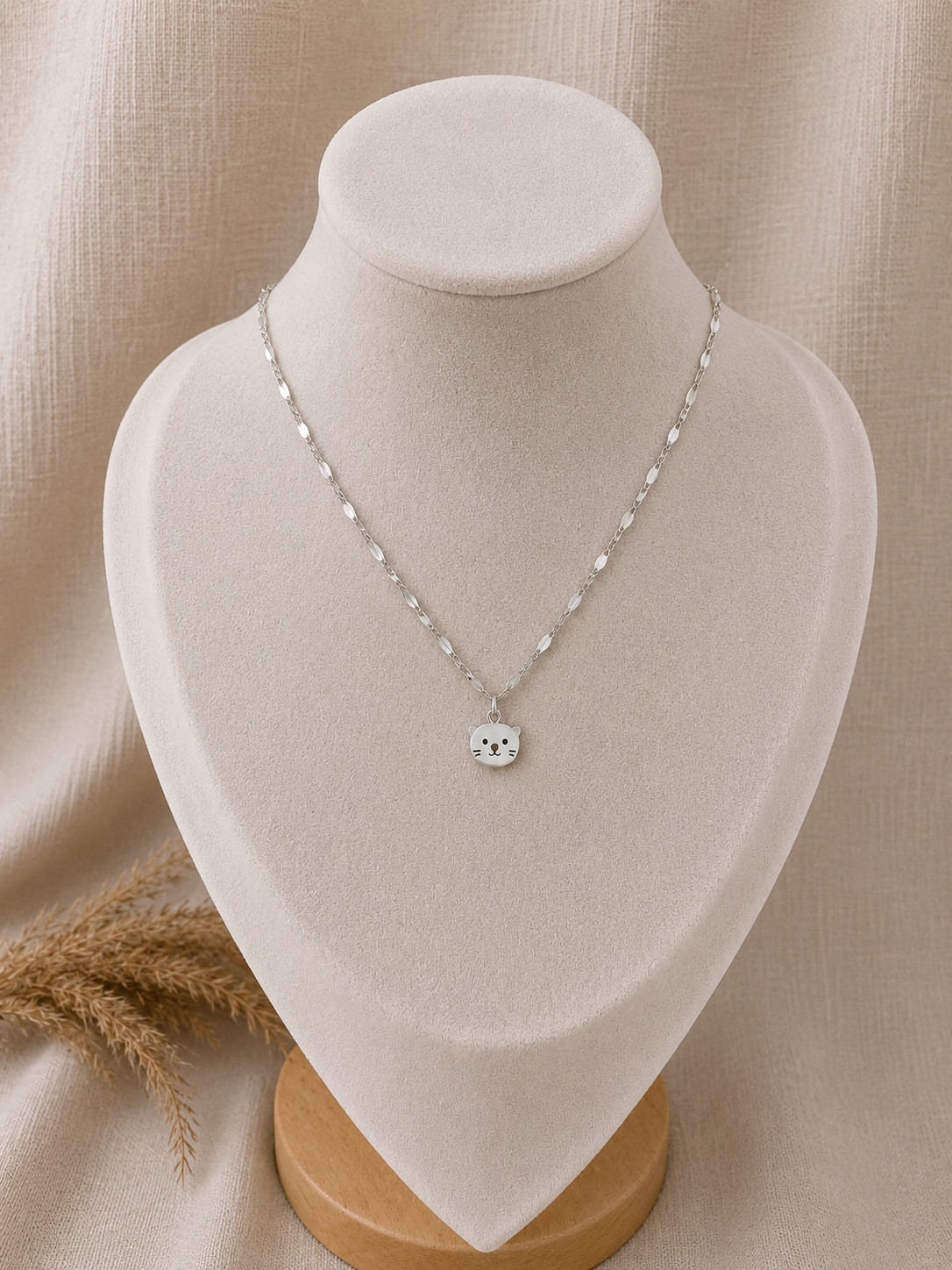 Chaine pour enfant argent breloque loutre