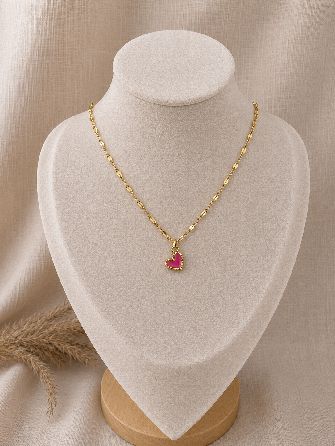 Chaine enfant or breloque petit cœur rose