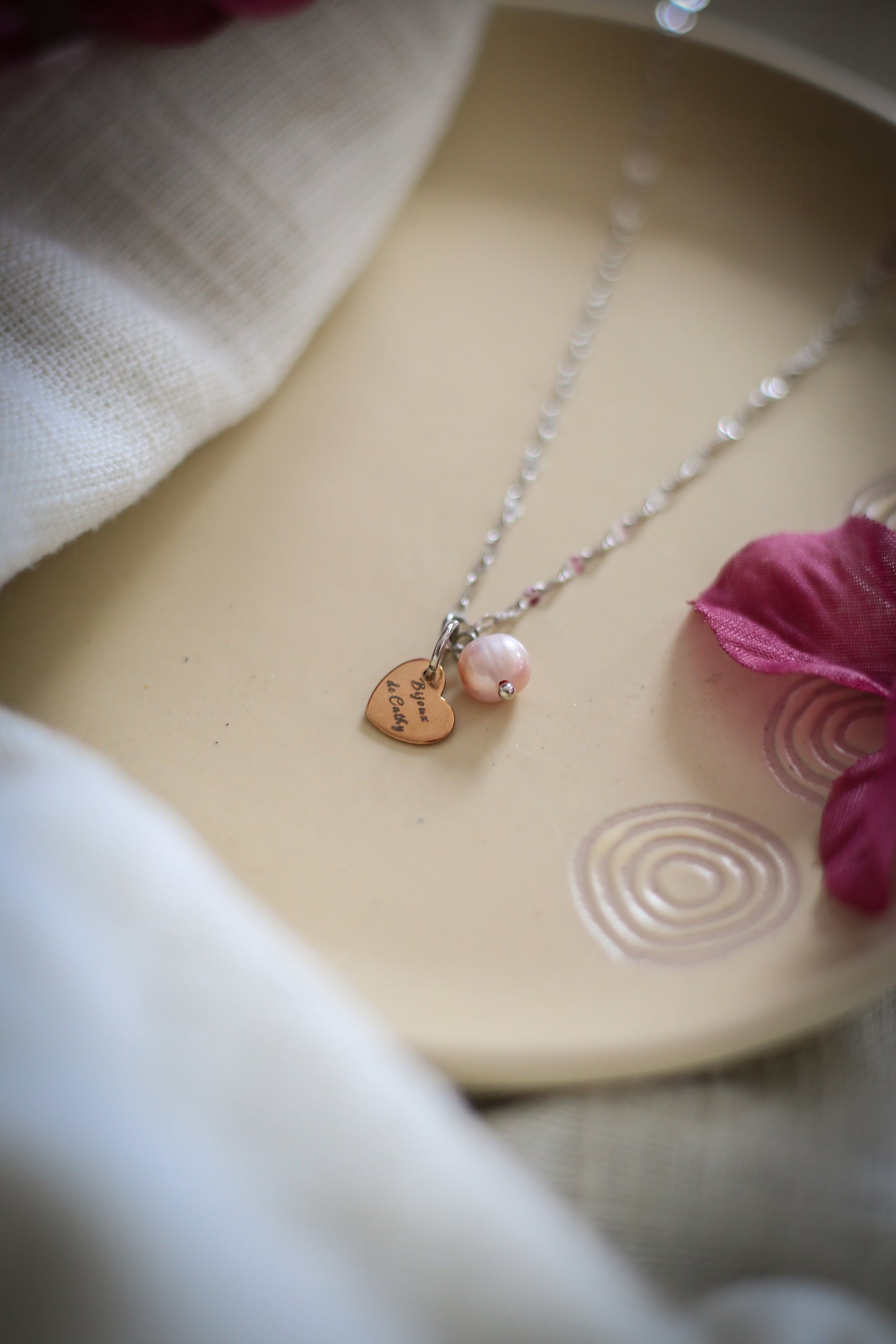 Chaine pour la cause du cancer du sein 🩷10$ remis à pose pour le rose
