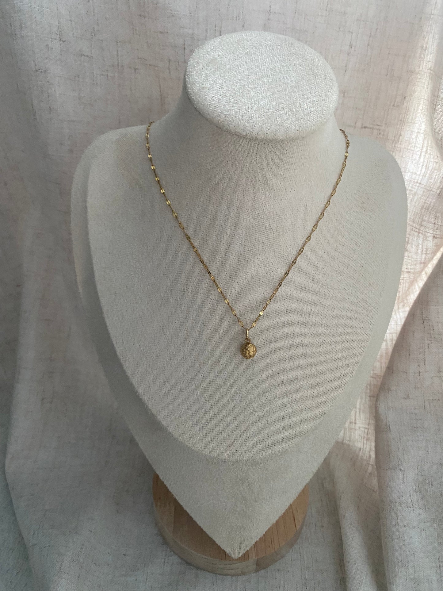CHAINE ADÈLE OR AVEC BOULE  OR