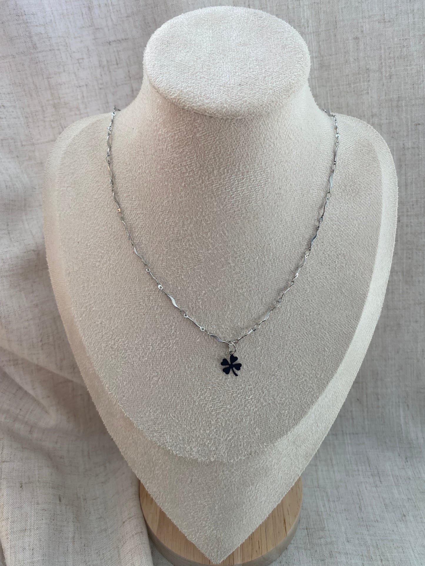 Collier Lisa Argent avec trèfle