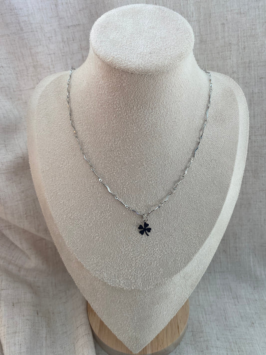 Collier Lisa Argent avec trèfle