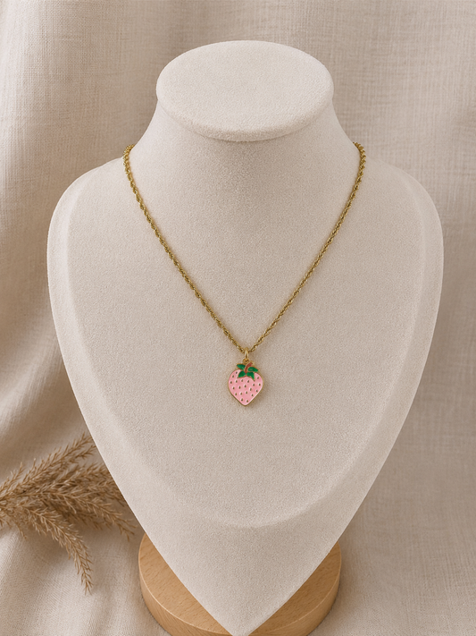Chaine pour enfant or breloque fraise rose