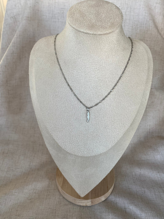 Chaine argent Marylie avec plume