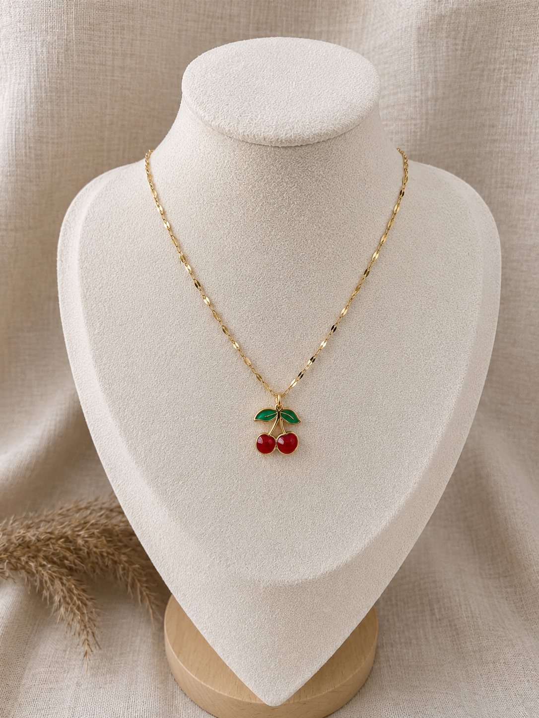 Chaine pour enfant or breloque cerise