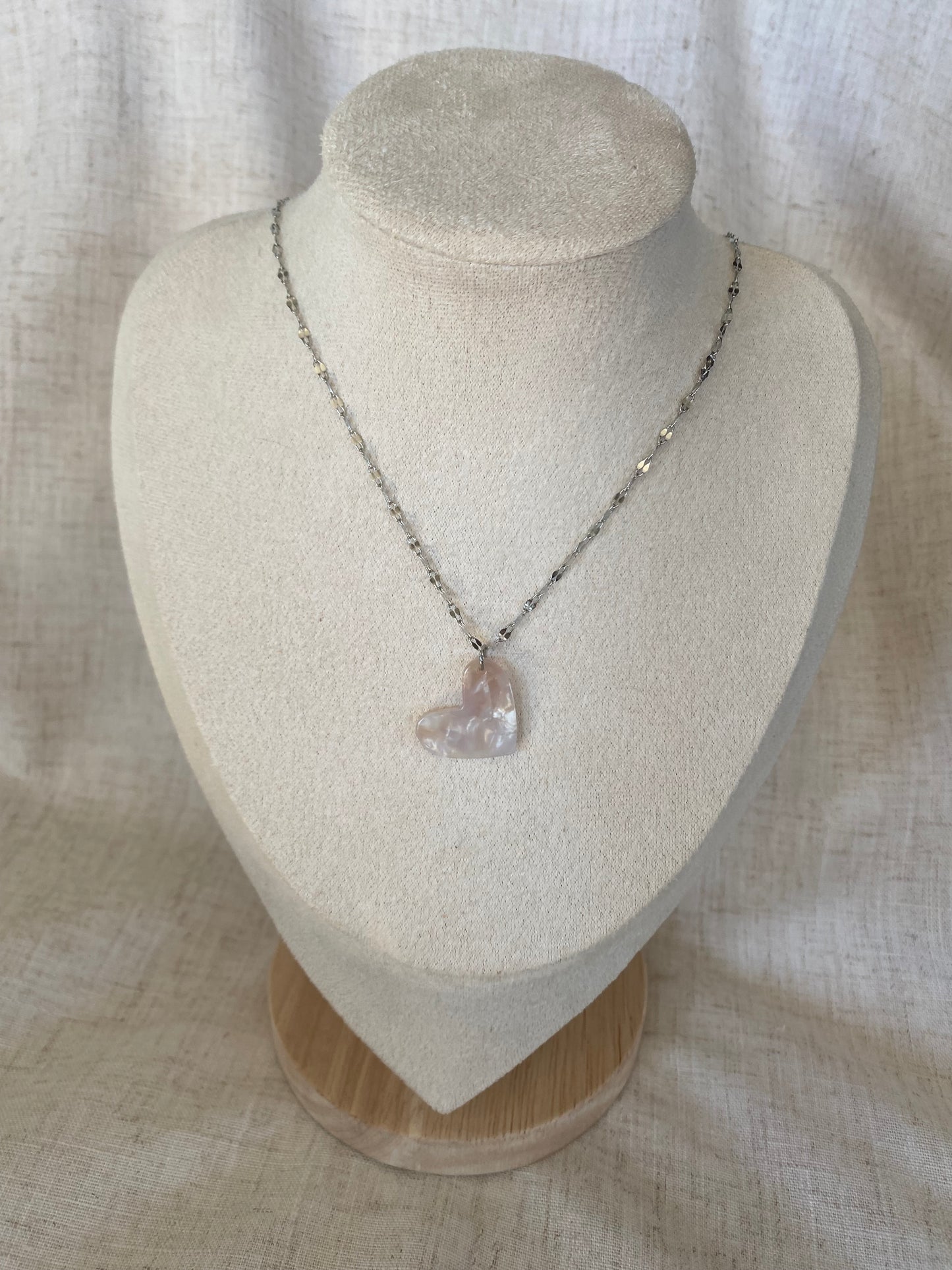Chaine Adèle argent avec coeur rosée